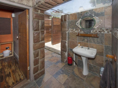 Double Rooms - Shared Bathroom @ Lungile Backpackers