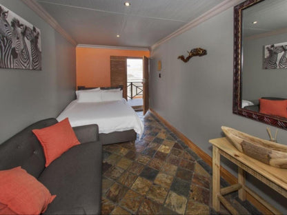 Self-catering Double Room @ Lungile Backpackers