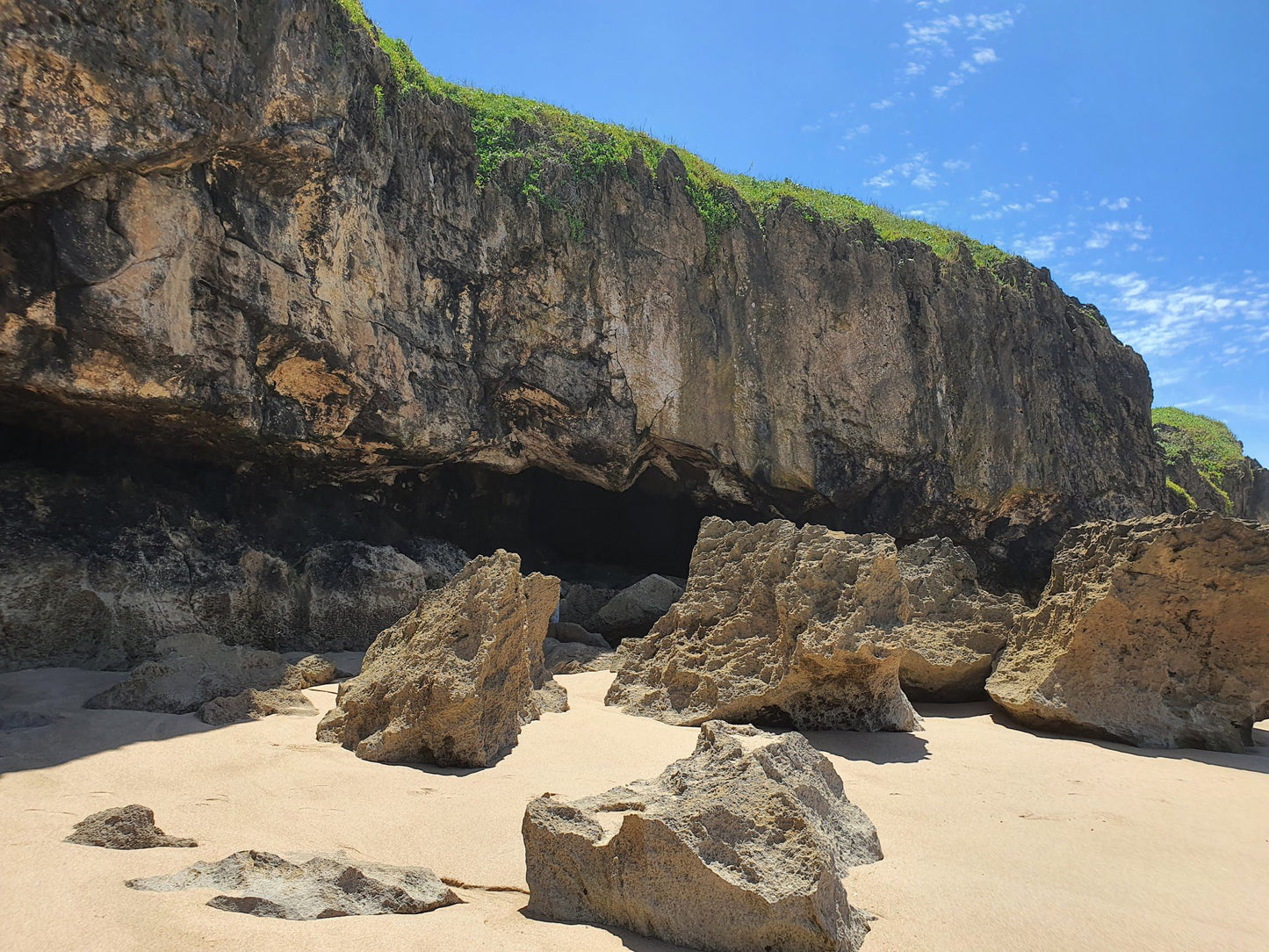  Mission Rocks Beach