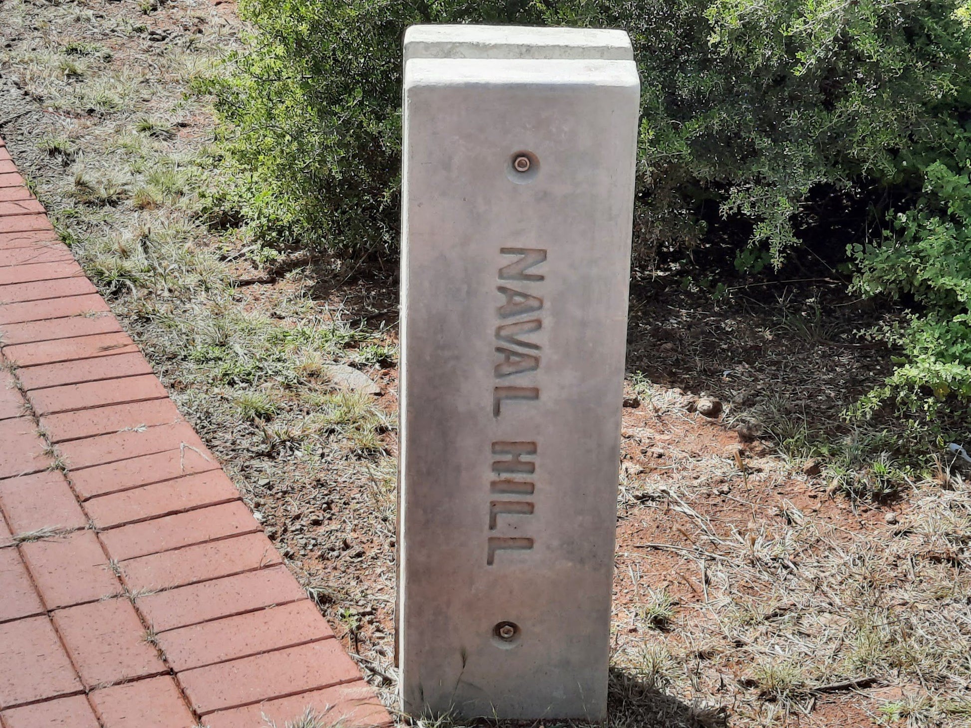  Nelson Mandela Statue