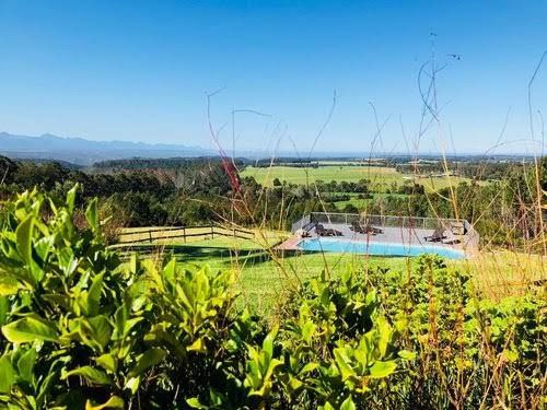  Packwood Wine and Country Estate (Pty) Ltd