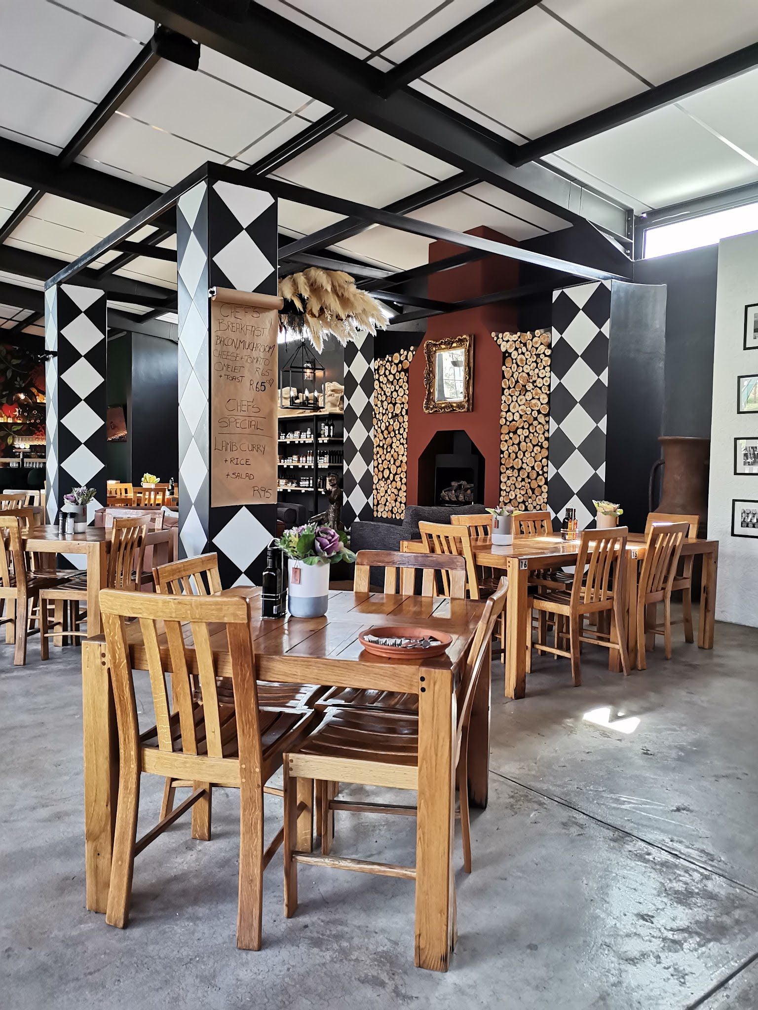  Rooiberg Winery (Bistro hours differ)