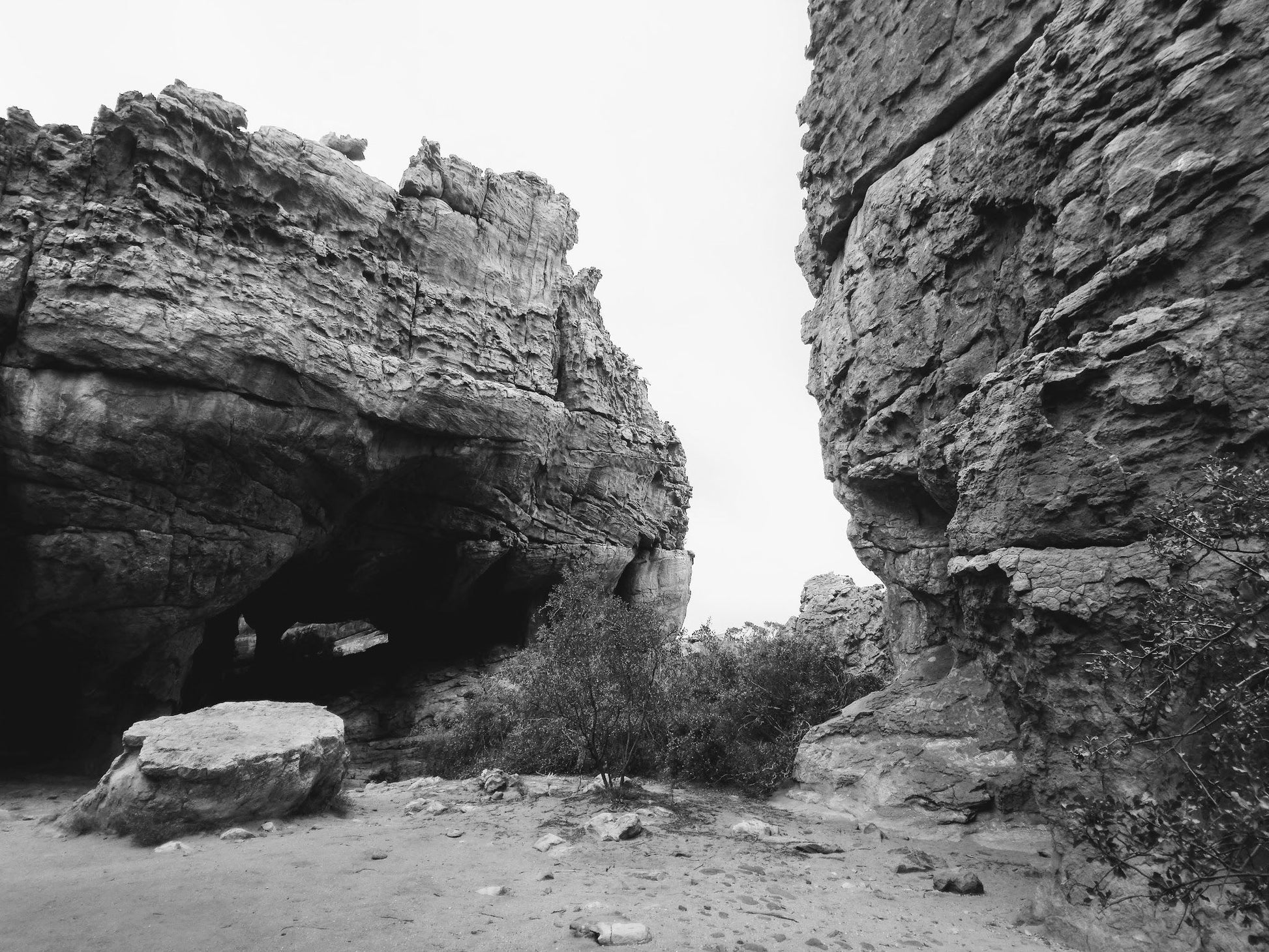  Stadsaal Caves