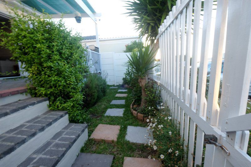 Sundown Vista Capri Village Cape Town Western Cape South Africa House, Building, Architecture, Palm Tree, Plant, Nature, Wood, Garden