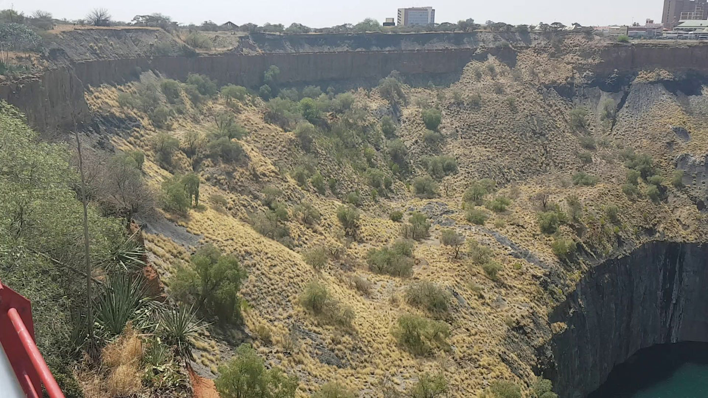  The Big Hole viewing platform