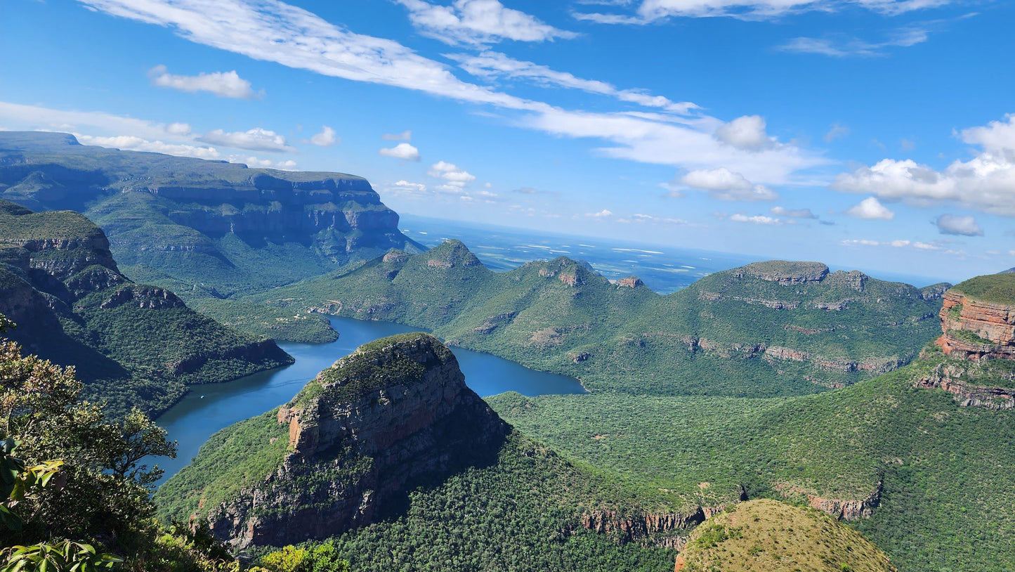  Three Rondavels View Point