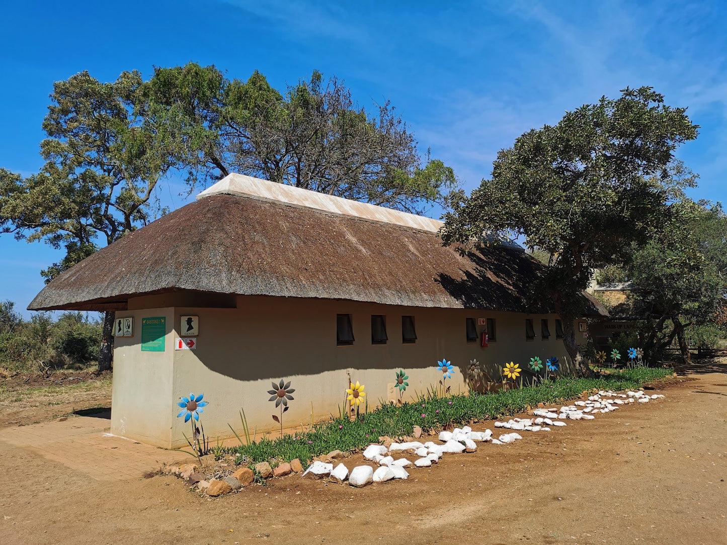  Tshokwane Trading Post & Picnic Site