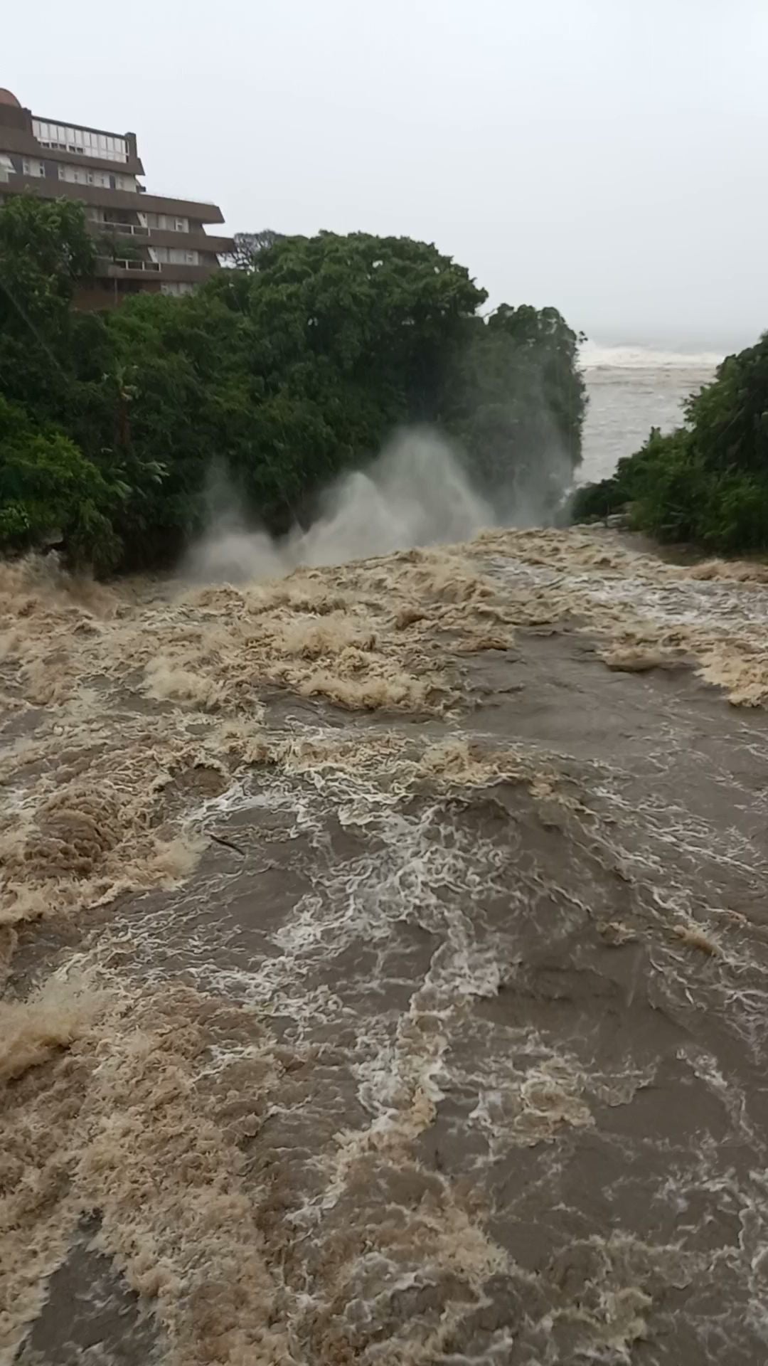  Uvongo waterfall