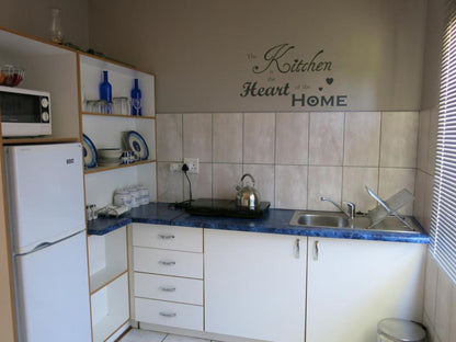 A Cherry Lane Self Catering And Bandb Ferreira Bloemfontein Free State South Africa Kitchen