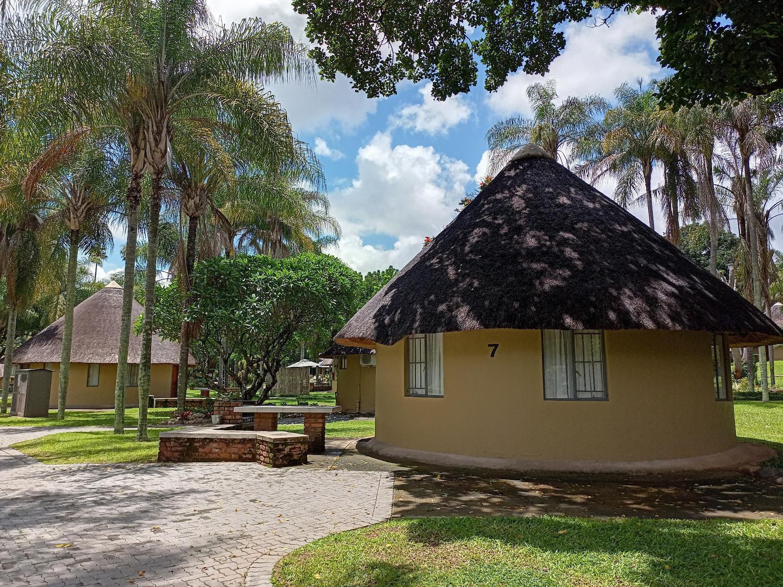 Aan De Vliet Holiday Resort Hazyview Mpumalanga South Africa Building, Architecture, Palm Tree, Plant, Nature, Wood