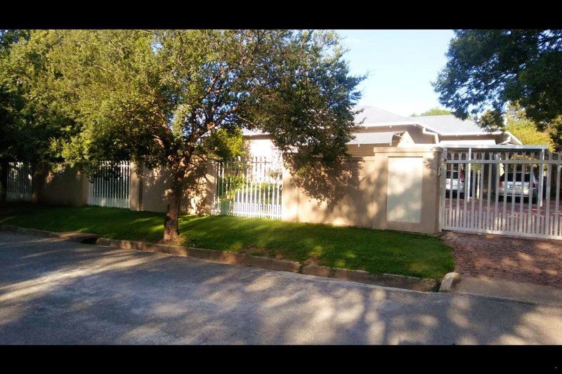 Abelia Guestrooms Parys Free State South Africa Gate, Architecture, House, Building, Garden, Nature, Plant, Living Room