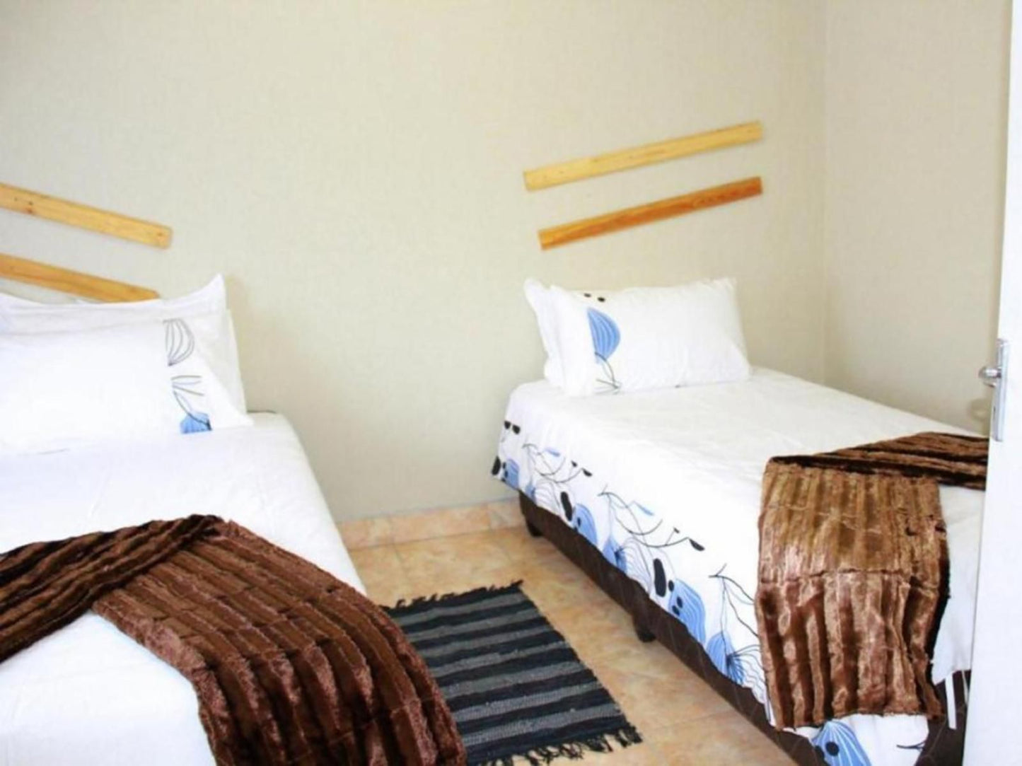 Abenab Lodge & Tours Cc, Standard Double Room, Bedroom