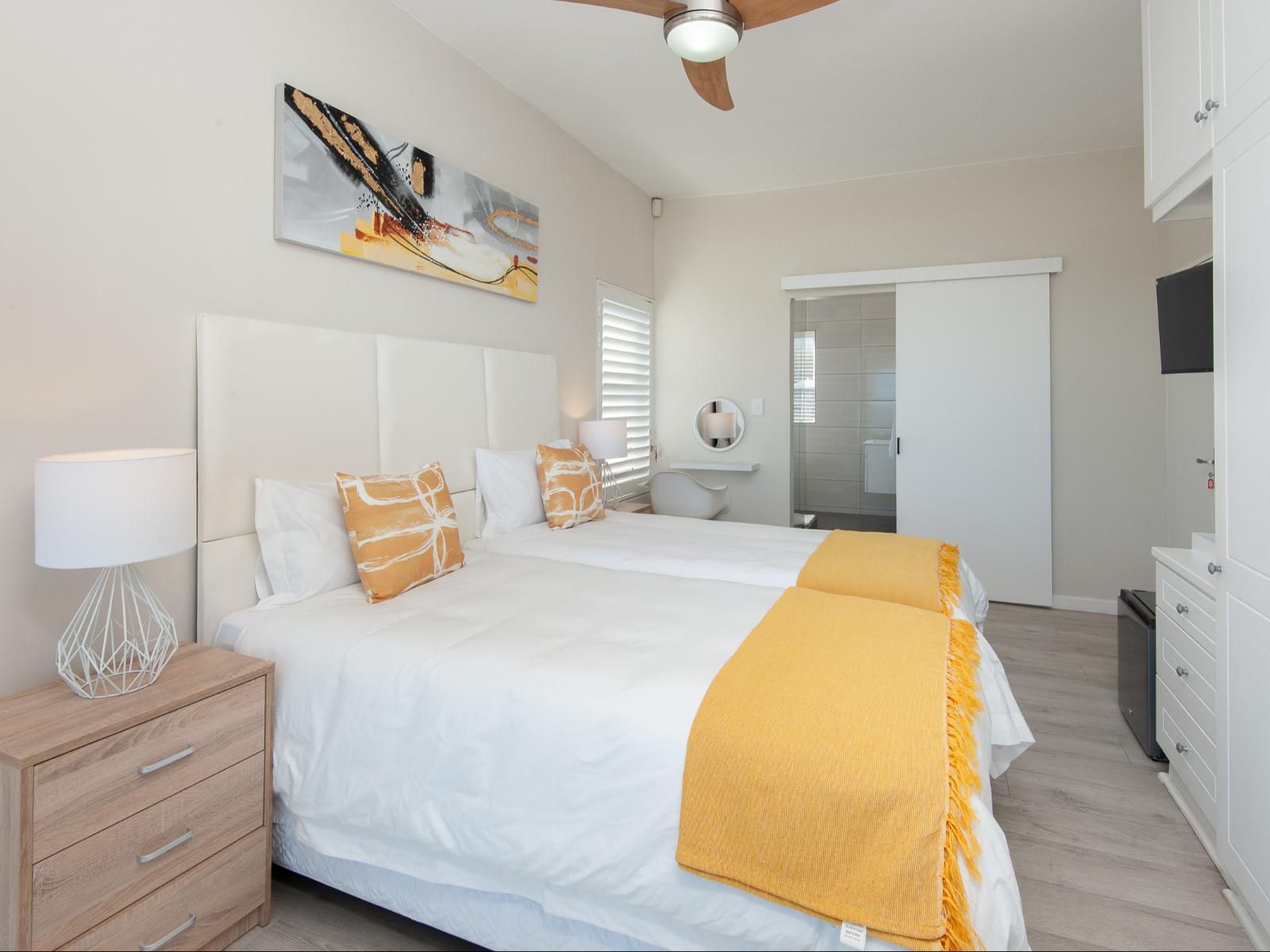 Absolute Ocean Boutique Guesthouse, Oceanfront Family Suite, Bedroom