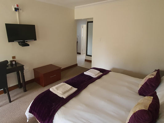 Luxury Room @ Acacia Lodge