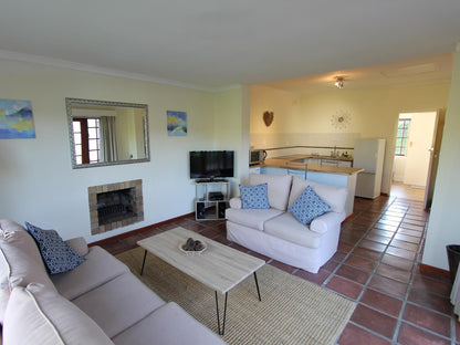 Acara Guest Cottages, Balcony Room, Living Room