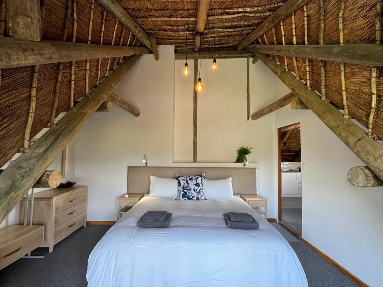 Acara Guest Cottages, Thatch Suite, Bedroom