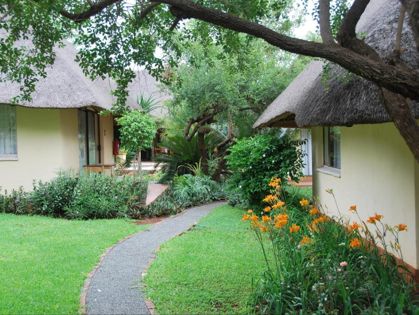 Acasia Guest Lodge Komatipoort Mpumalanga South Africa House, Building, Architecture, Plant, Nature, Garden