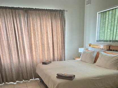 UNIT 1 Self catering 8 sleeper @ Acquila Guest House