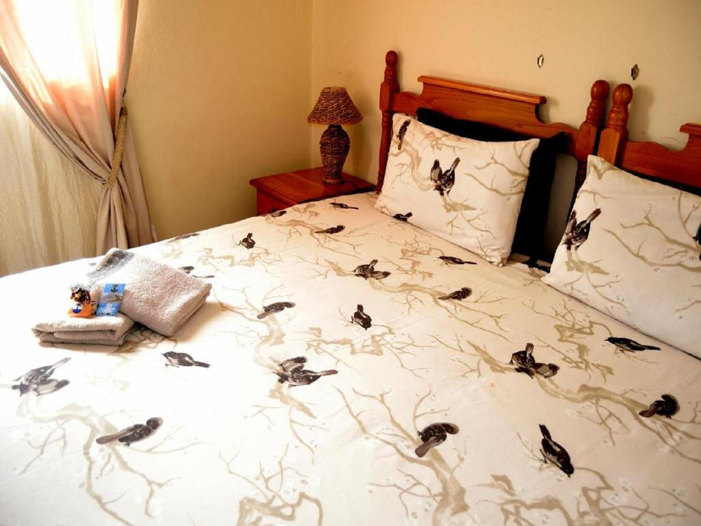 UNIT 2 Self catering 6 sleeper @ Acquila Guest House