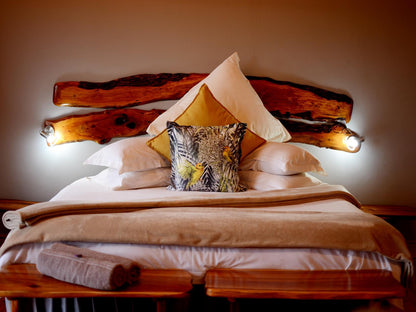 Queen bed Chalet @ Addo Dung Beetle Guest Farm