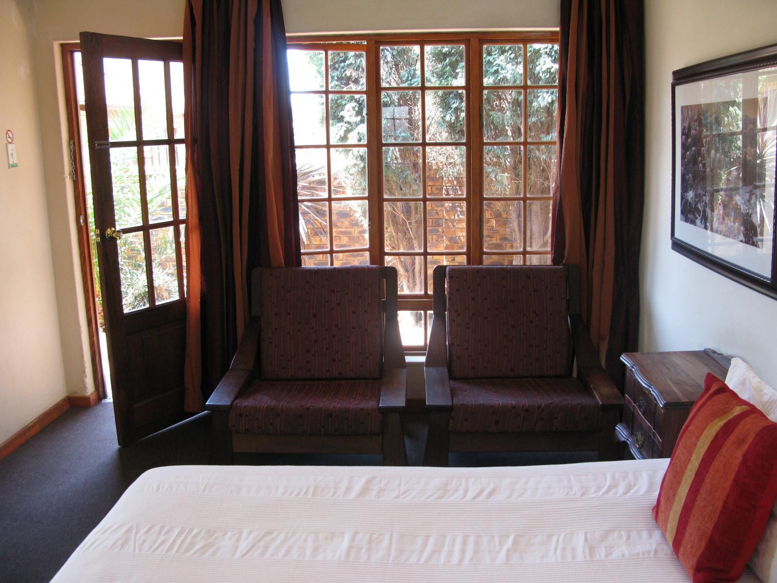 Aero Guest Lodge, Luxury Double Room, Bedroom