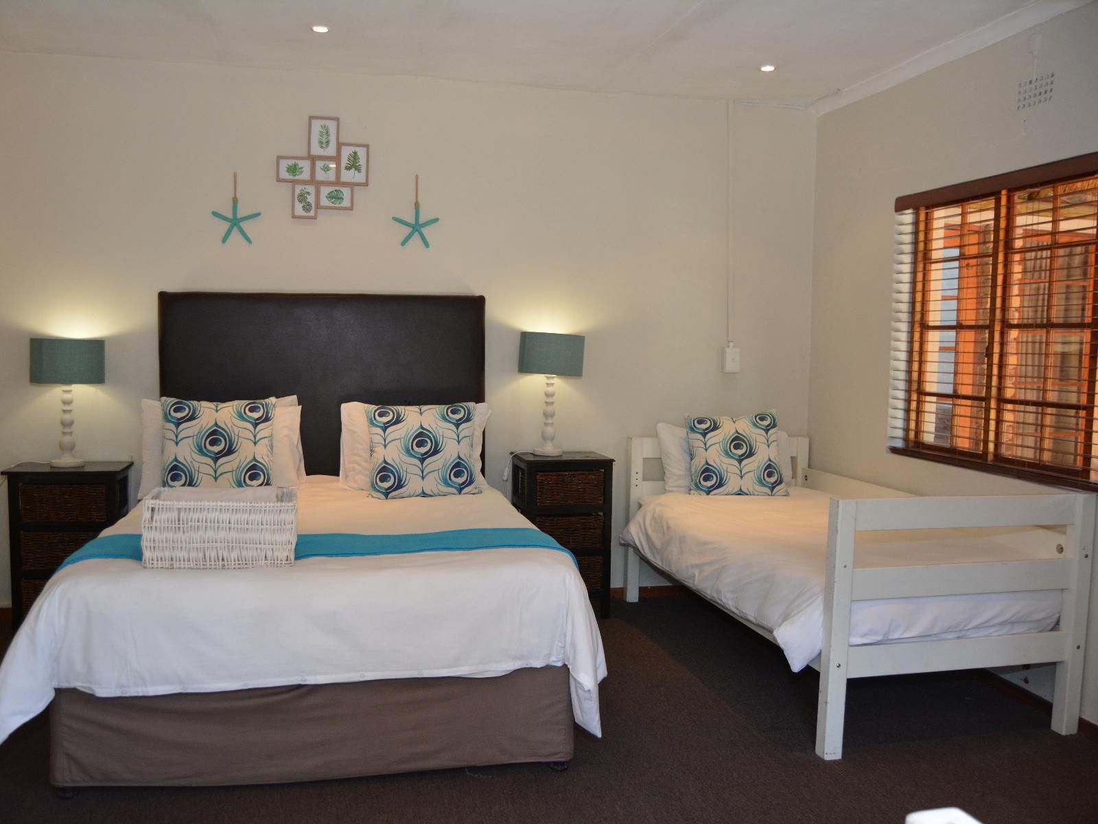 Aero Guest Lodge, Standard Twin Room, Bedroom