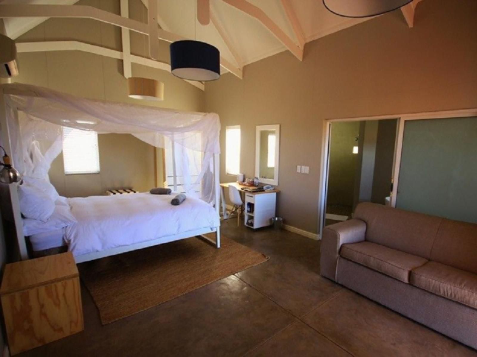 Africa Safari Lodge, Deluxe Family Room, Bedroom