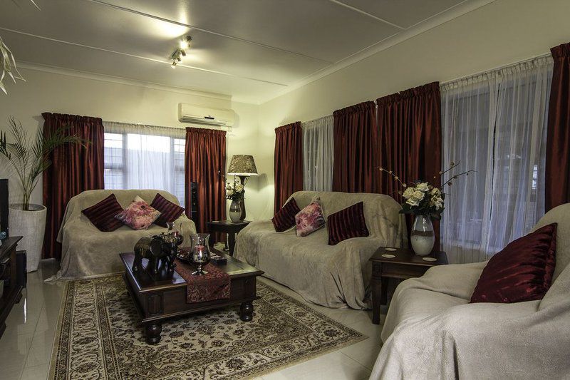 Africa Breeze Bed And Breakfast Doonside Kingsburgh Kwazulu Natal South Africa Living Room