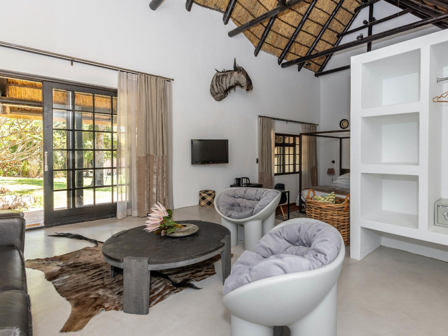 Luxury Studio- Wildebeest @ Africa Lodge