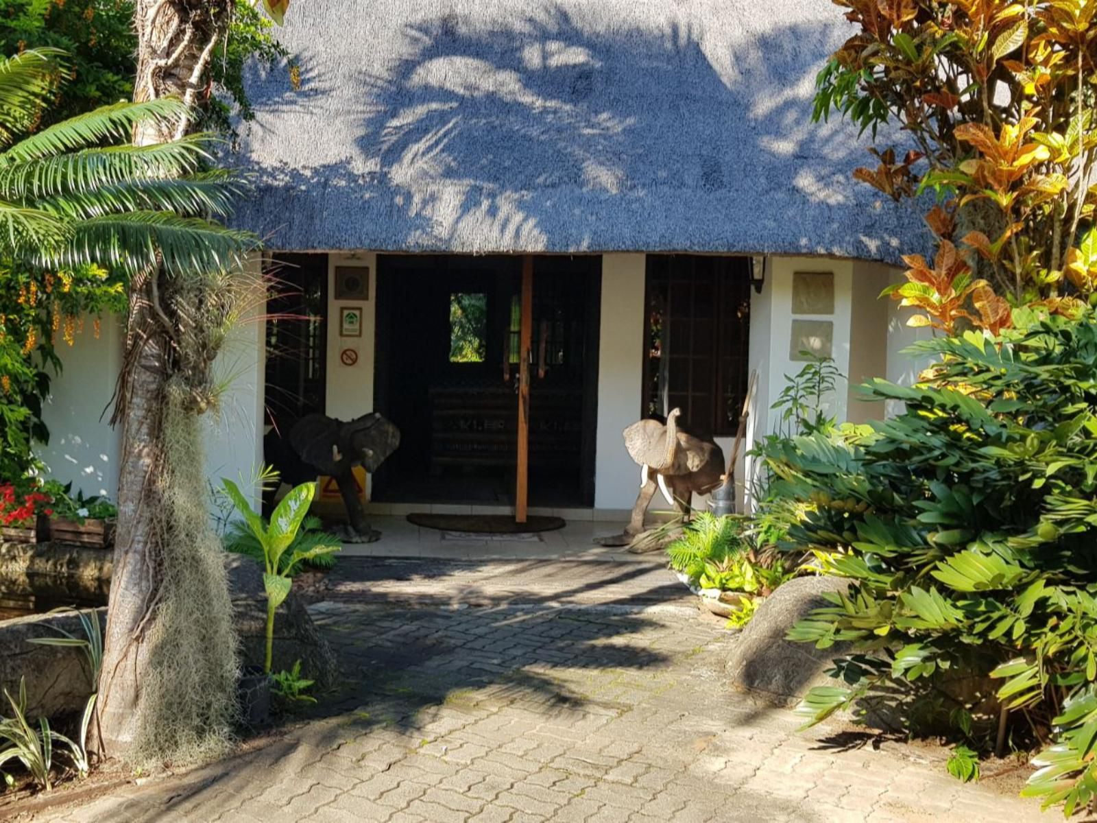 African Ambience, House, Building, Architecture, Palm Tree, Plant, Nature, Wood