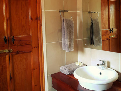 African Roots Guest House, TWIN ROOM, Bathroom