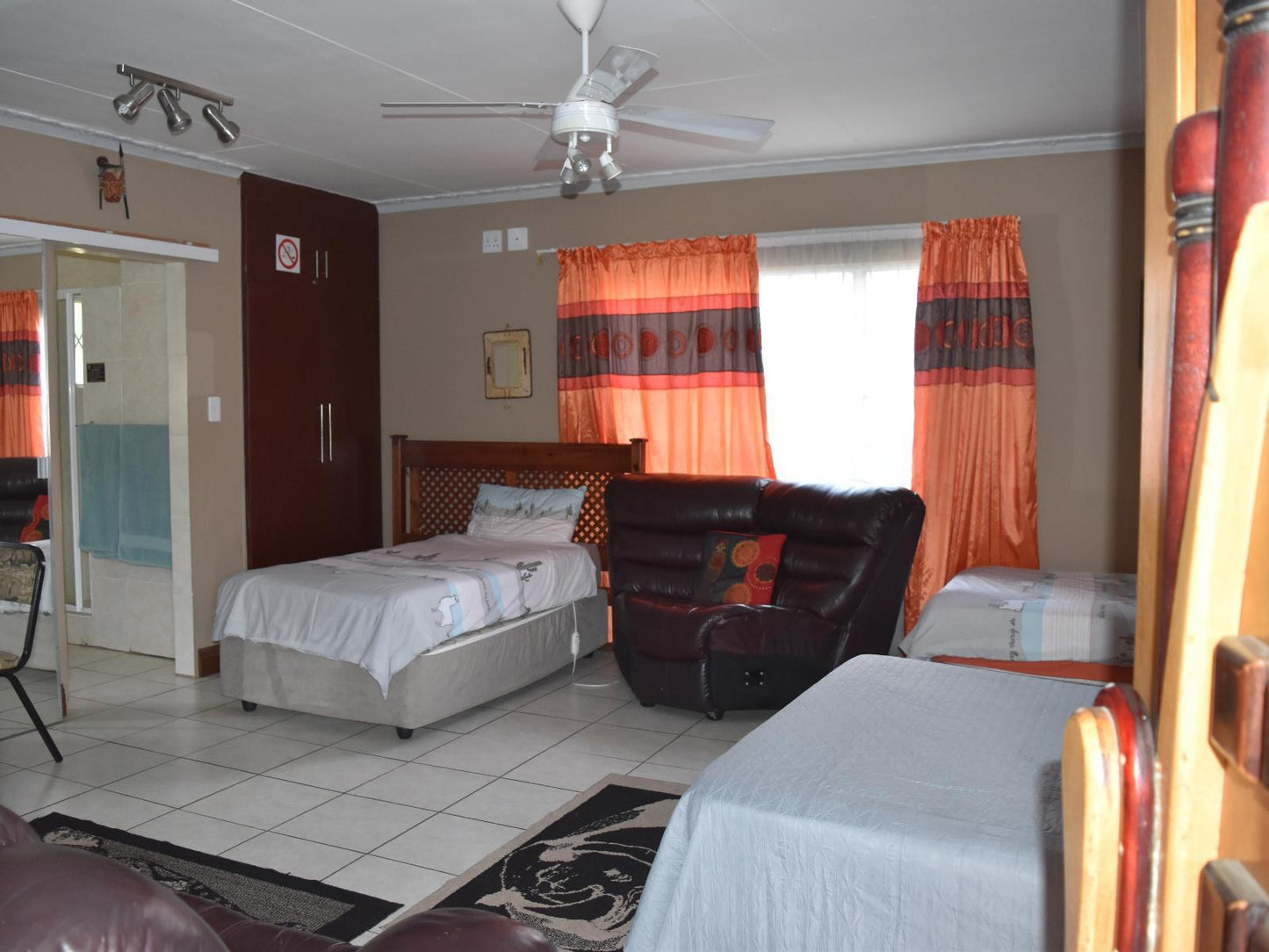 Deluxe Family Room @ African Elephant Guest House