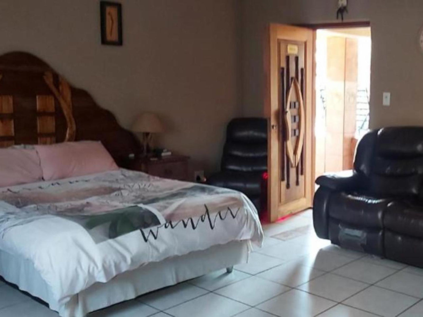 Deluxe Family Room @ African Elephant Guest House