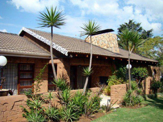 Complementary Colors, House, Building, Architecture, Palm Tree, Plant, Nature, Wood, African Executive Lodge, Edenvale, Johannesburg