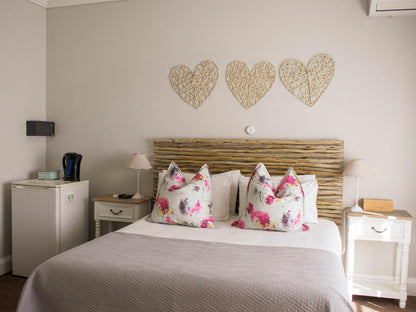 Queen Rooms @ African Sands B&B Kingsway