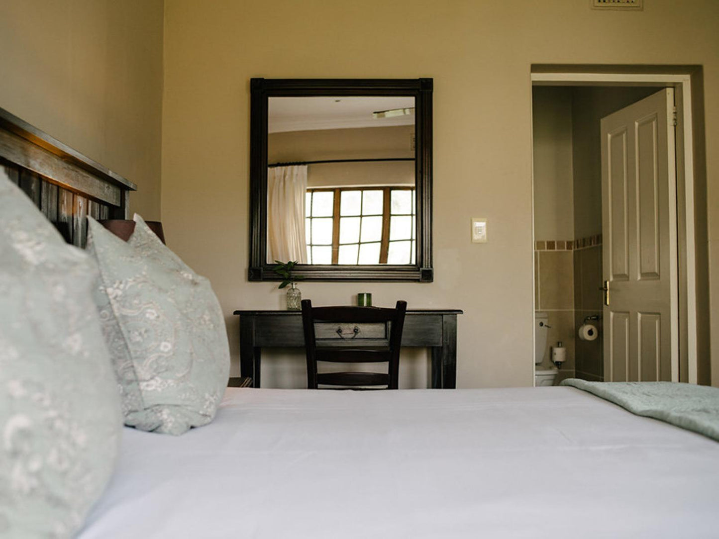 Twin Rooms @ African Sands B&B Kingsway