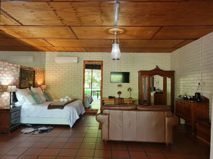 Luxury Room 2 - Petit Non Smoking @ African Vineyard Guest House & Wellness Spa