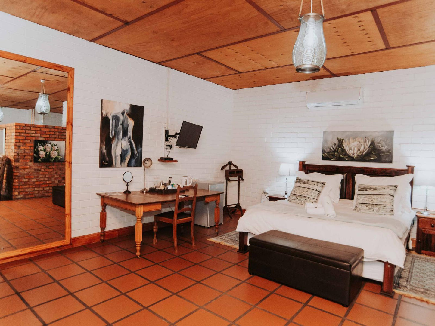 Luxury Room 3 - Merlot Non Smoking @ African Vineyard Guest House & Wellness Spa
