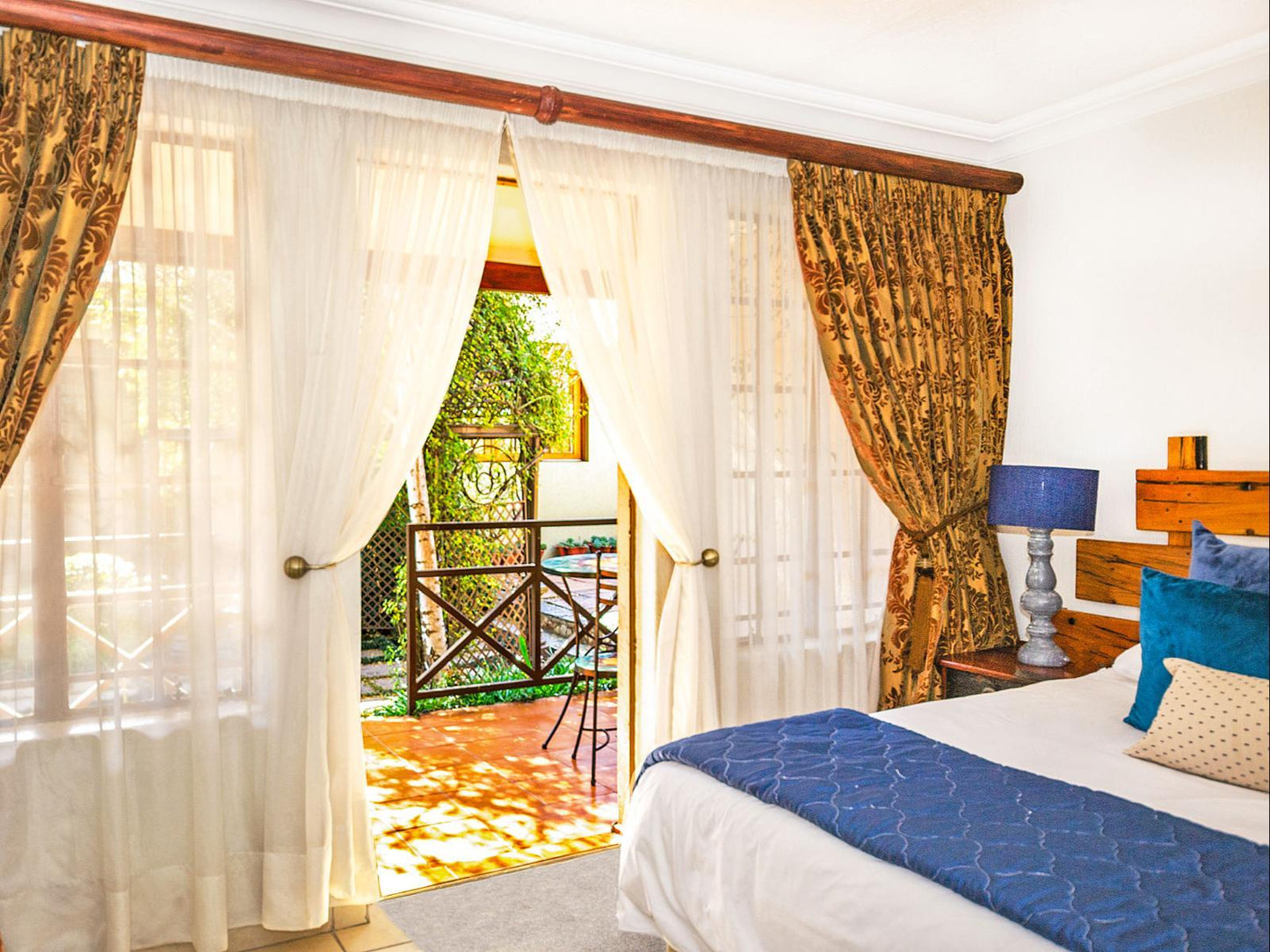 Luxury Double Room @ Afrique Boutique Hotel