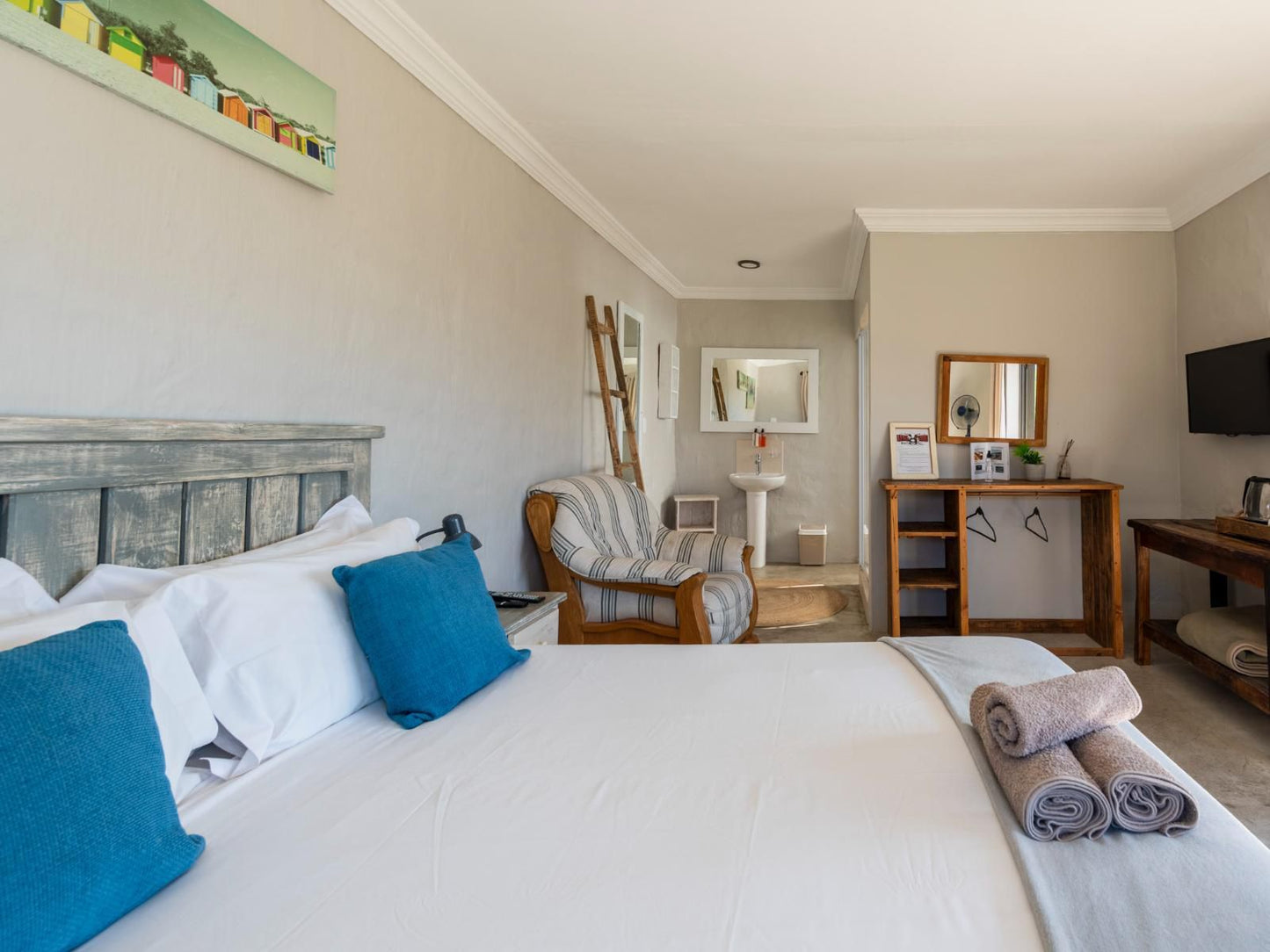 Afrovibe Beach Lodge Myoli Beach Sedgefield Western Cape South Africa Bedroom