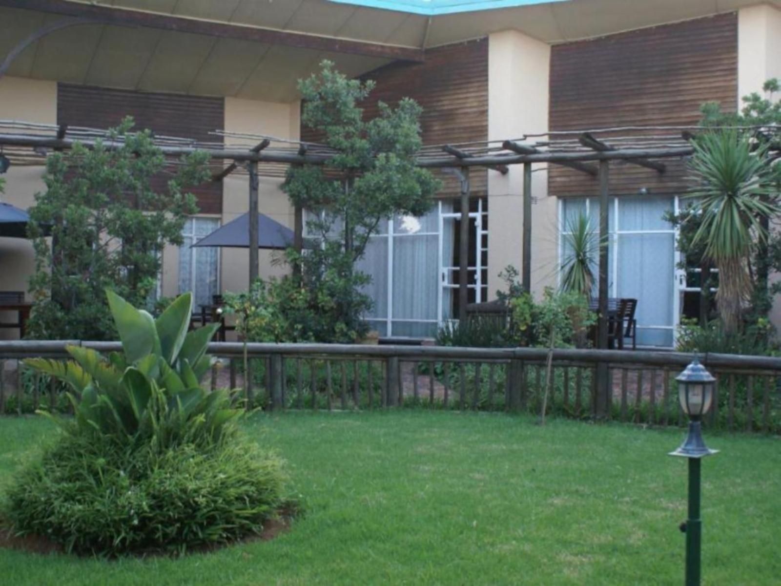 Airport Inn Bandb And Emerald Guest House Kempton Park Johannesburg Gauteng South Africa House, Building, Architecture, Garden, Nature, Plant