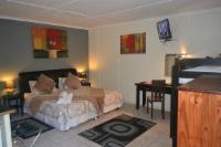 Self-Catering Sleeps 4 - Oyster Catcher @ Knysna Herons Guest House