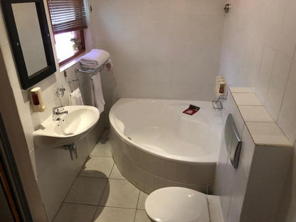 A La Martha S Airport Guest House Walmer Port Elizabeth Eastern Cape South Africa Bathroom
