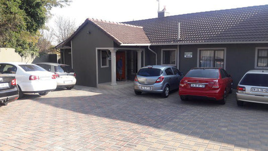 Alimop Bed And Breakfast Noordwyk Johannesburg Gauteng South Africa Car, Vehicle, House, Building, Architecture