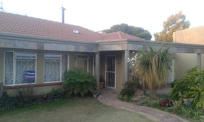 Allen Grove Self Catering Kempton Park Johannesburg Gauteng South Africa Unsaturated, Building, Architecture, House, Palm Tree, Plant, Nature, Wood