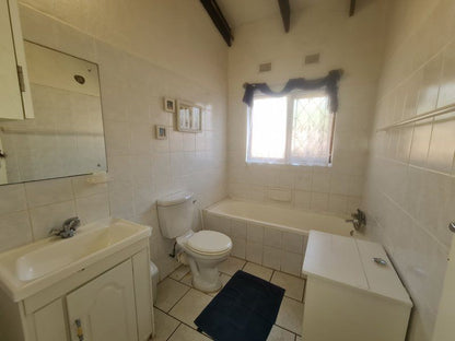 Allesreg Chalet E2 Manaba Beach Margate Kwazulu Natal South Africa Bathroom