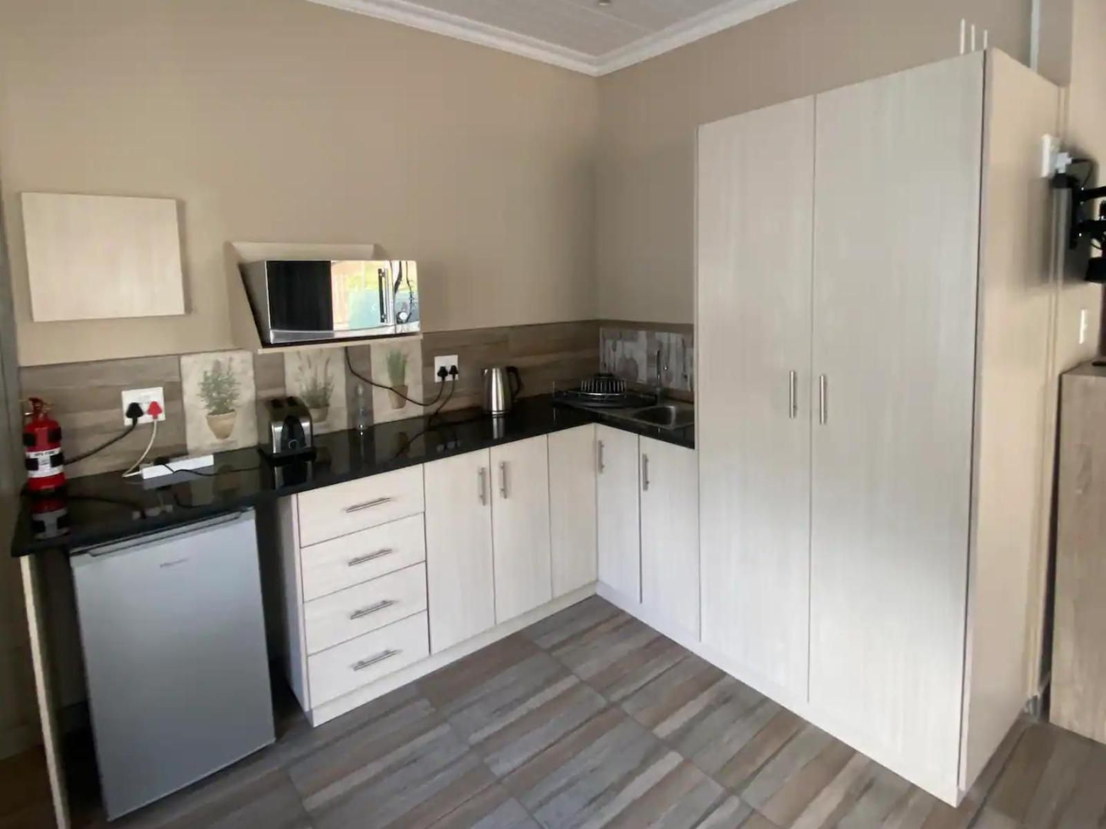 Aloe Guest Rooms Brandwag Bloemfontein Free State South Africa Kitchen