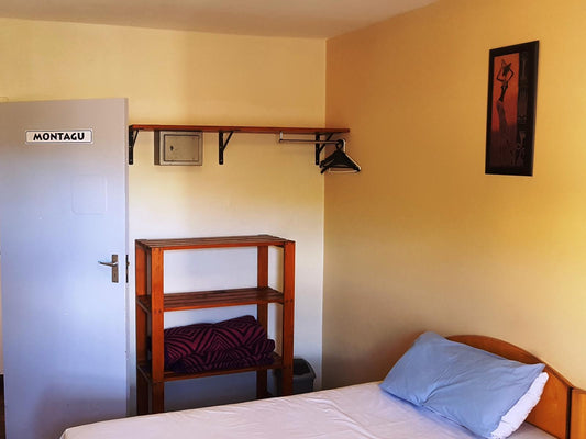 Montagu Twin room @ Amakaya Backpackers Travellers Accommodation