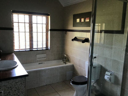 Amanzi Country Manor Nottingham Road Kwazulu Natal South Africa Bathroom