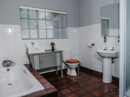 Double room with bath & shower @ Amaziah Guest House